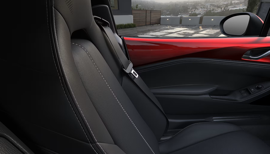 mx-5_rf_interior_gallery_carousel_01_lhd_1836x1032.avif